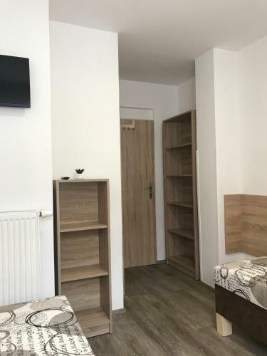 Hostal Penzion A Autokemp Wolf