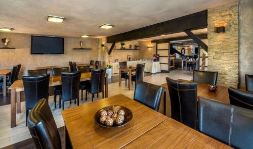 Hotel J�n