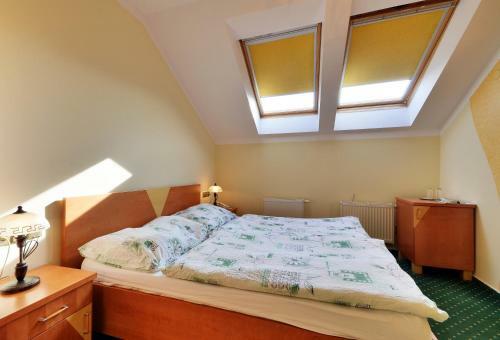 Hostal Restaurace A Penzion Kamenec