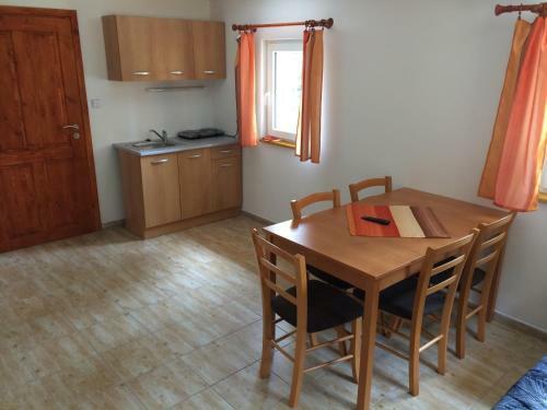 Hostal Pension U Vyhl�dky