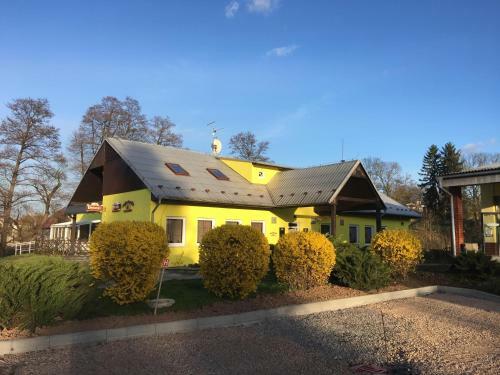 Hostal Penzion Kr�sn� Dv?r