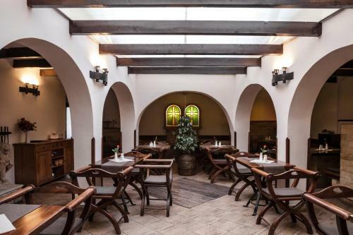 Hostal Excalibur Penzion A Restaurace