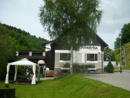 Hostal Penzion Roz�rka