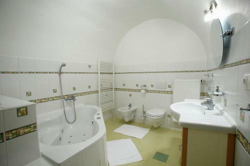 Hostal Penzion ?tybar
