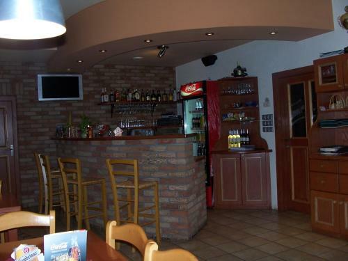 Hostal Penzion Restaurace Chanos
