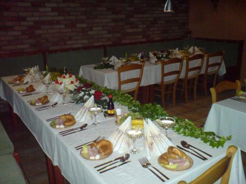 Hostal Penzion Restaurace Chanos