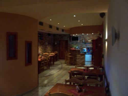 Hostal Penzion Restaurace Chanos
