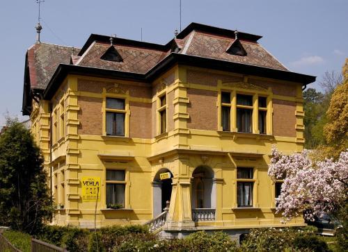 Hostal Penzion Vila Yehla