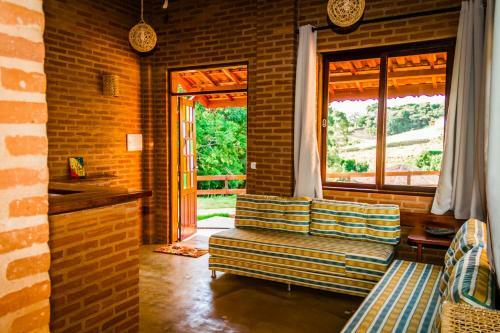 Hostal Encantos Do Vale Pousada E Spa Cultural