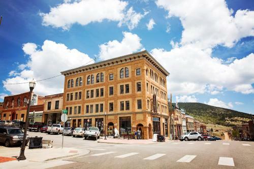 The Victor Hotel