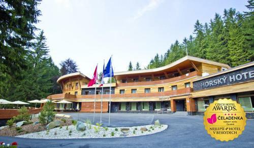 Horsk� Hotel ?eladenka / Mountain Resort