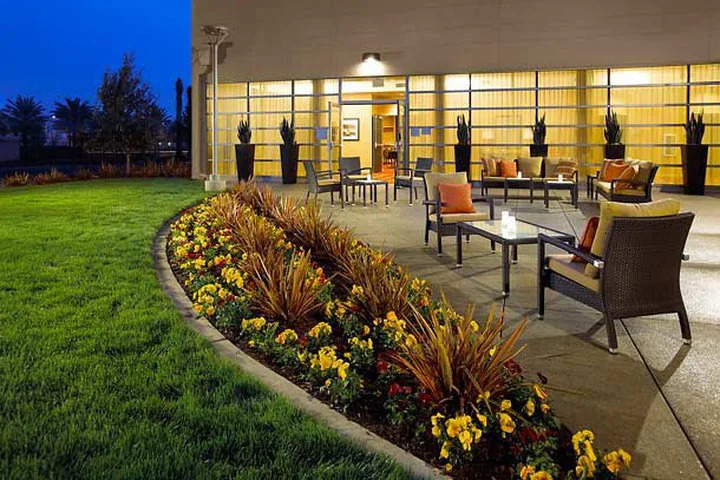 Hotel Courtyard Long Beach Airport