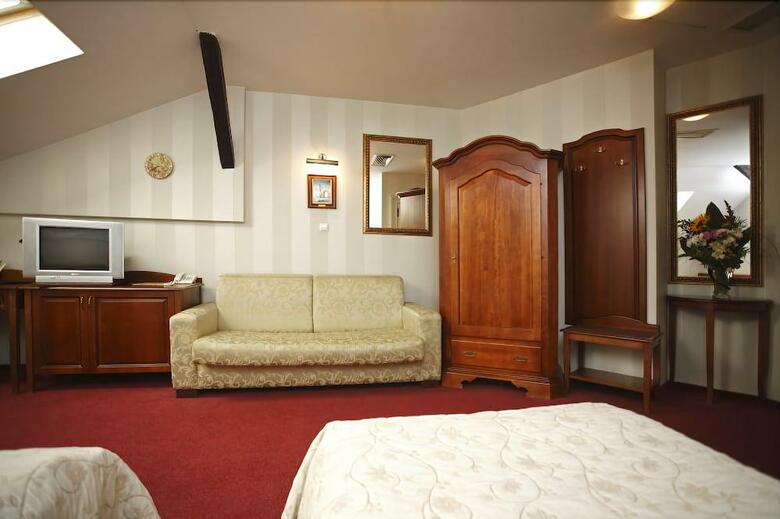 Hotel Ostoya Palace