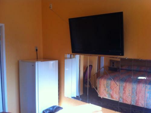 Raymoure Motel