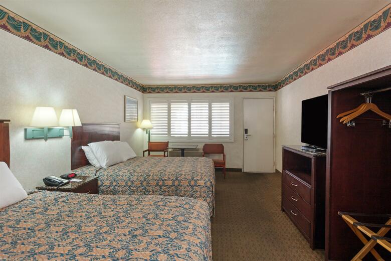 Hotel Travelodge Long Beach Convention Center