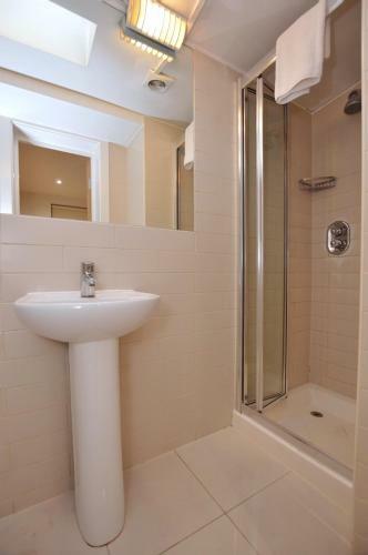 Princes Square Serviced Apartments
