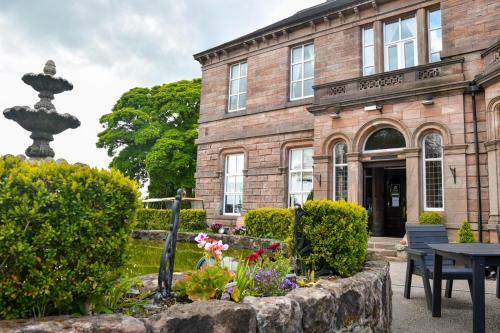 Hotel Whiston Hall