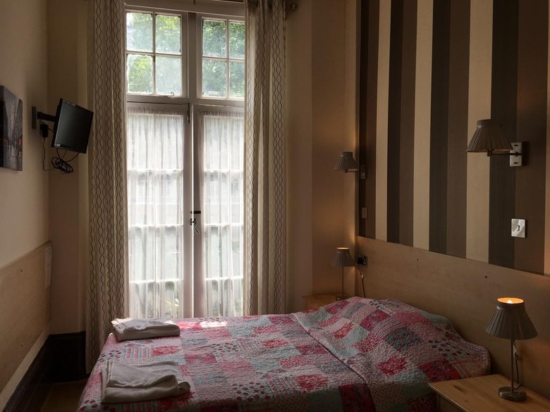 Hostal St George Hotel