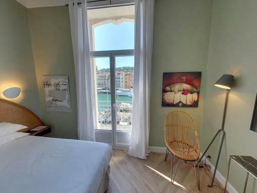 Hotel H�tel L'orque Bleue
