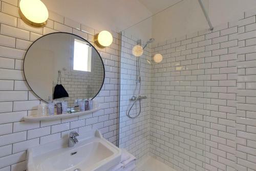 Hotel H�tel L'orque Bleue