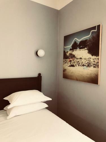 Hotel H�tel L'orque Bleue