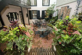 Bed & Breakfast Ballastone Inn