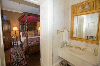 Bed & Breakfast Ballastone Inn