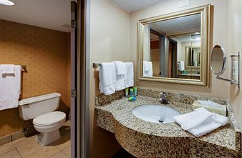 Hotel Radisson Cleveland Airport