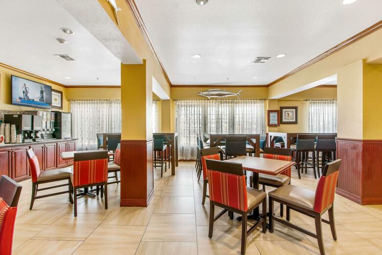 Hotel Quality Inn & Suites Beachfront