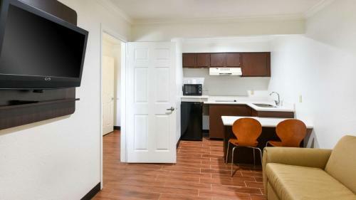 Motel 6 Ontario California