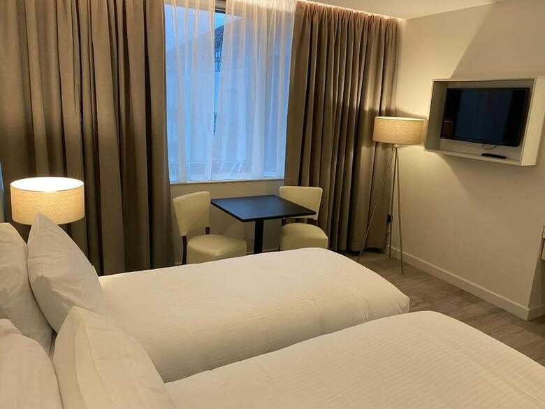 Aparthotel Axiom Park Hotel
