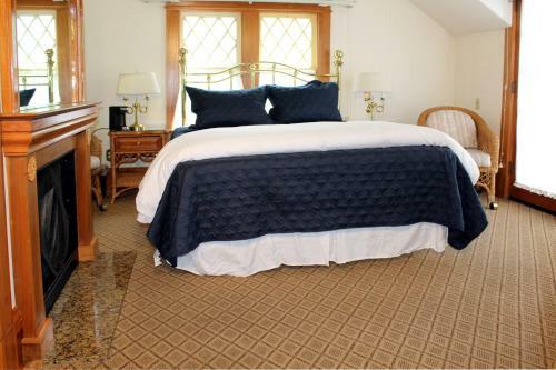 Bed & Breakfast Pacific Grove Inn