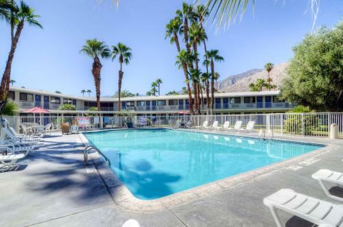 Motel 6 Palm Springs East