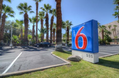 Motel 6 Palm Springs East