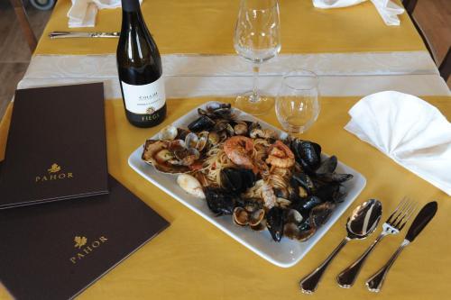 Hotel & Restaurant Pahor