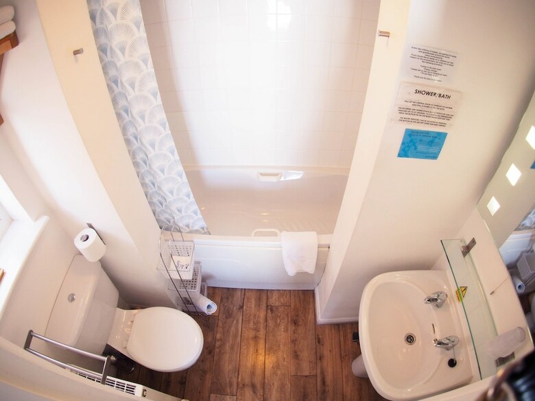 Hostal The New England