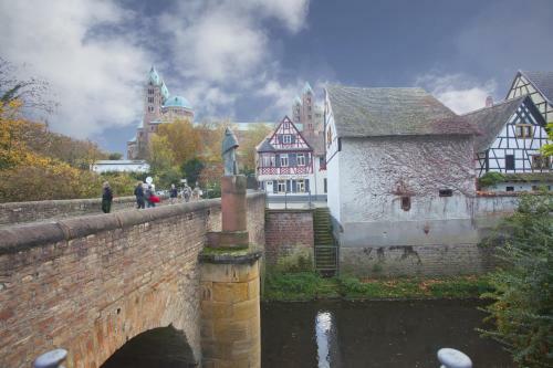 Posada Gasthaus Zum Halbmond