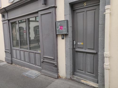Hostal 5 Chambres En Ville