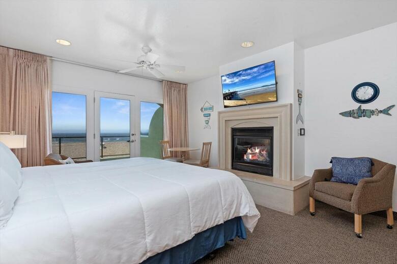 Hotel Beach House Inn & Suites