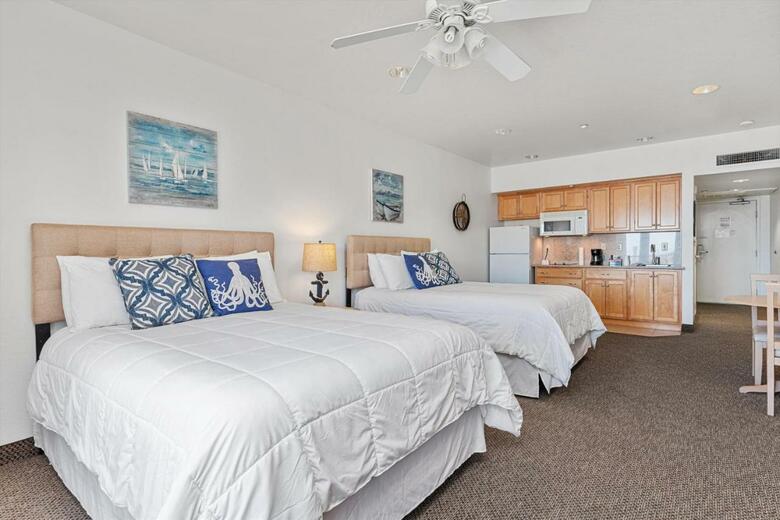 Hotel Beach House Inn & Suites