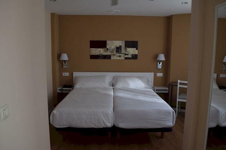 Hotel Mi�o