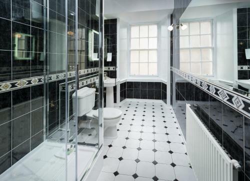 St Giles Apartments