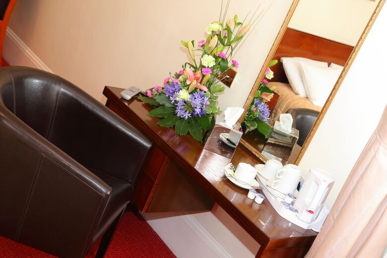 Gatwick Cambridge Hotel