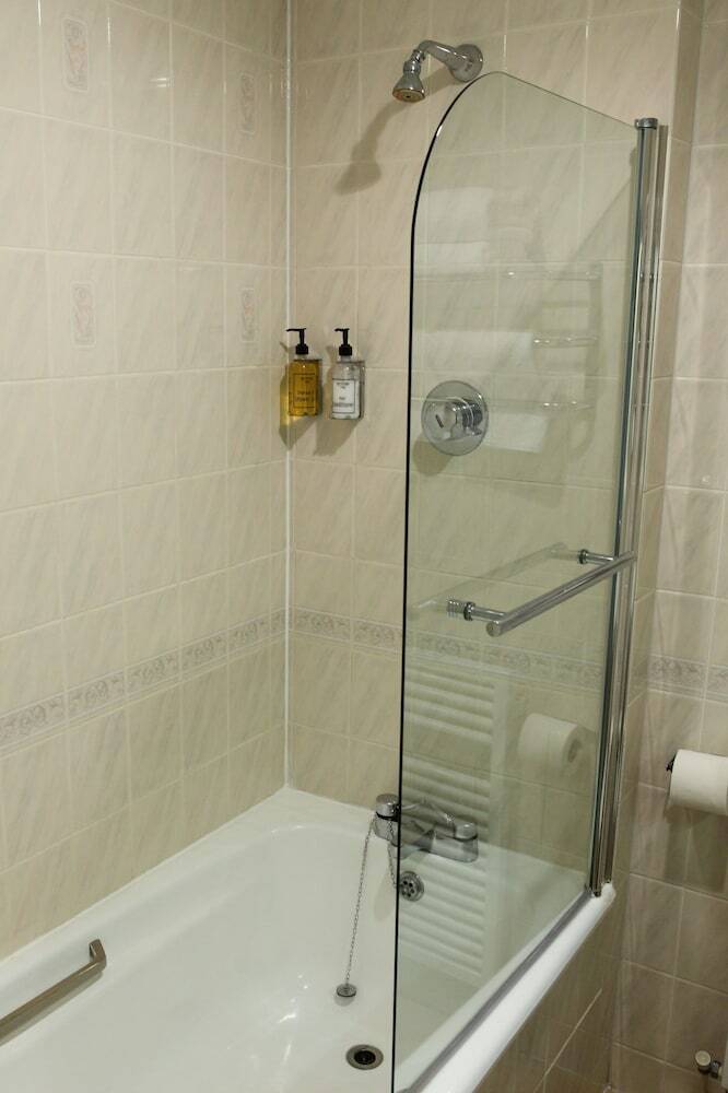 Gatwick Cambridge Hotel