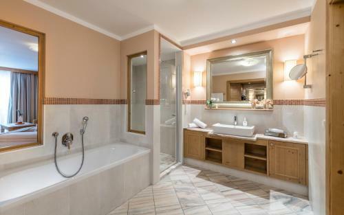 Majestic Hotel & Spa