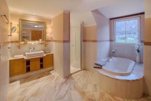 Majestic Hotel & Spa