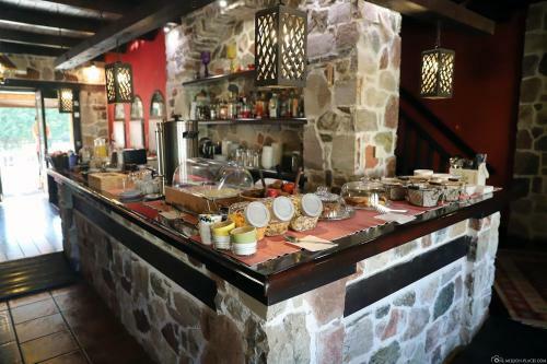 Hostal Monastiri Guesthouse