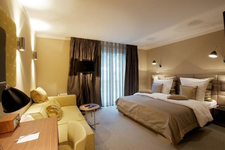 Hotel Gude