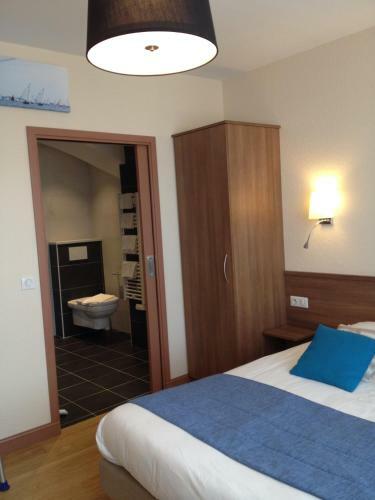 Hotel H�tel Du Port Rhu