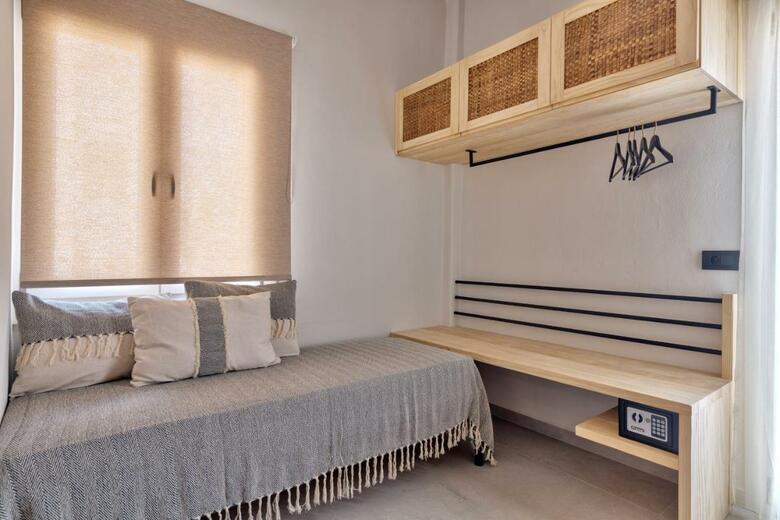 Hostal Aiolia Studios